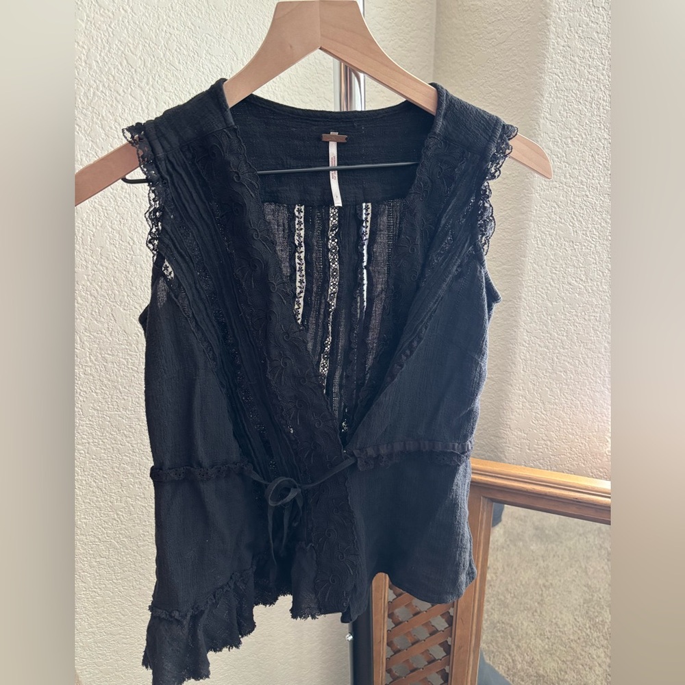 Free People Black Sleeveless Top size 2